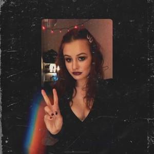 Meet your Posher, Desiree